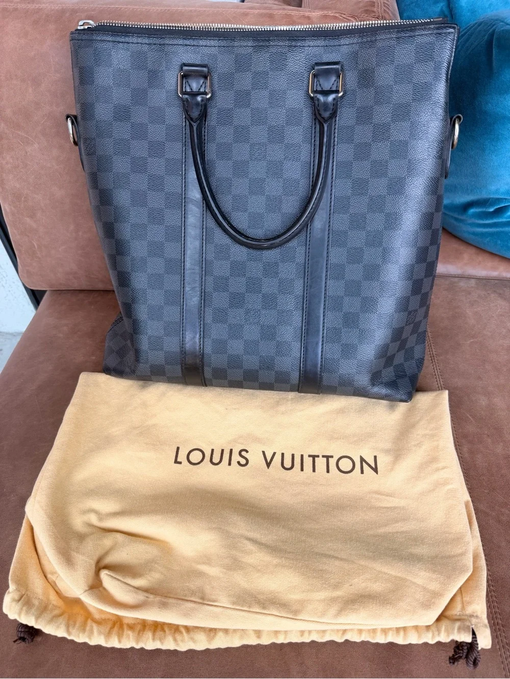 Louis Vuitton Men's Damier Graphite Anton Tote Detachable leather strap